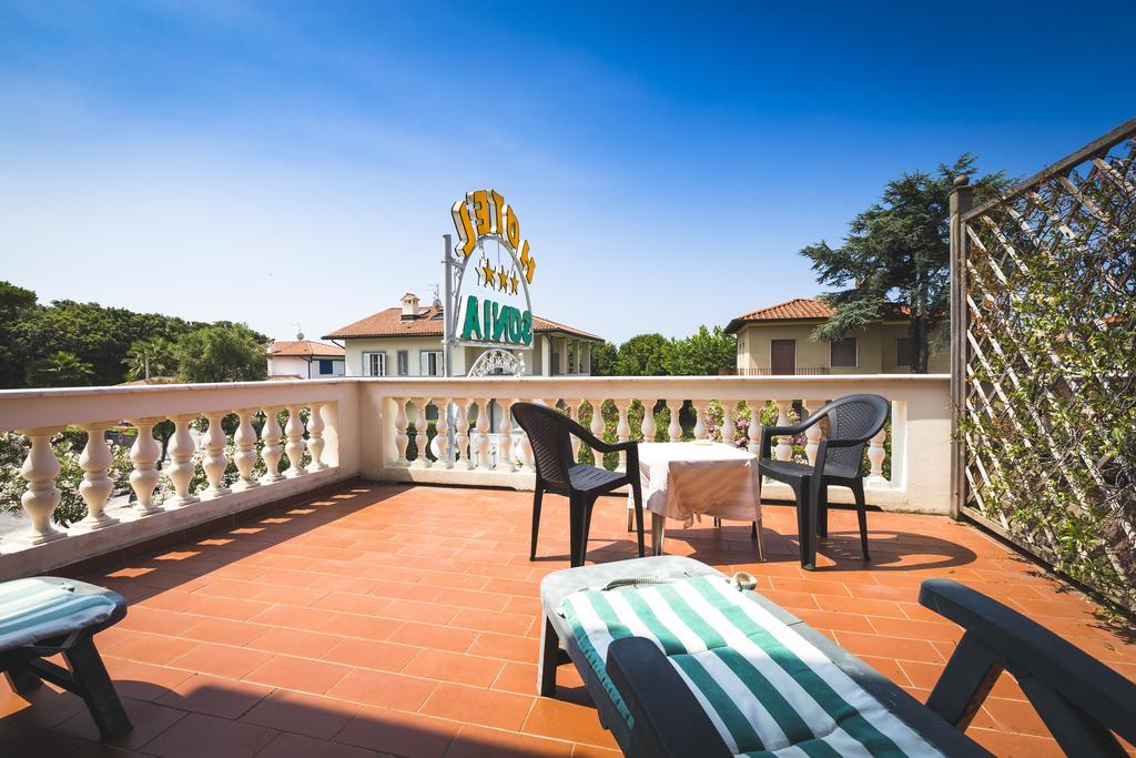 Hotel Sonia Forte dei Marmi Exterior photo