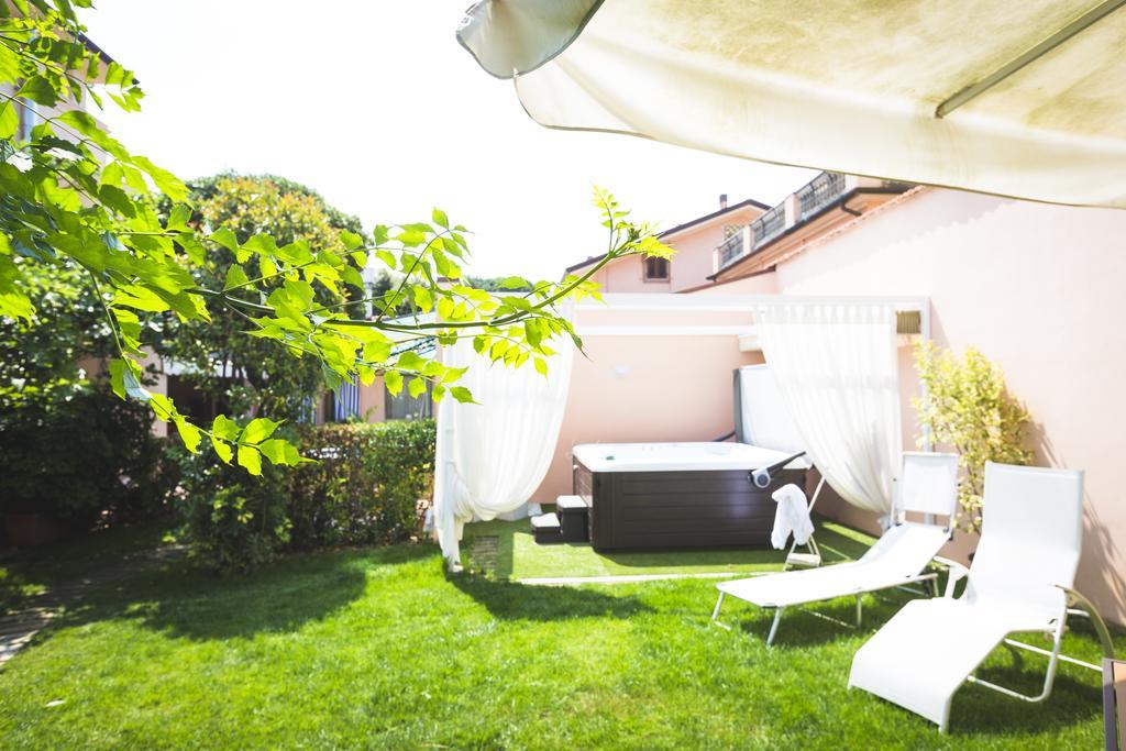 Hotel Sonia Forte dei Marmi Exterior photo
